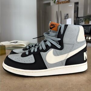 NIKE Terminator High